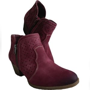 Earth 9B Marion Burgundy Suede Ombre Zip Ankle Boots